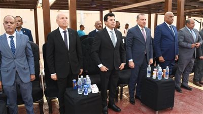 وزير الرياضة ومحافظ القاهرة يفتتحان حمام سباحة نصف أولمبي بمركز التنمية الشبابية بالأسمرات 