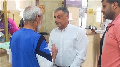 جولة مفاجئة لمحافظ الإسماعيلية بالمركز التكنولوجي لحي أول (صور) 