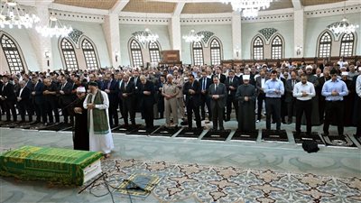 بحضور مدبولي ونظيف، كبار رجال الدولة يؤدون صلاة الجنازة على الدكتور علي المصيلحي (صور) 