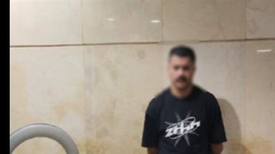 ضبط صانع محتوى بتهمة نشر فيديوهات خادشة للحياء أثناء رسم وشوم على سيدات