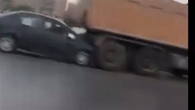  فريق تحقيق يفحص فيديو مطاردة 3 سيارات لـ فتاة على طريق الواحات