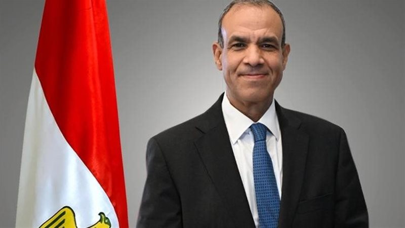 الدكتور بدر عبد العاطى