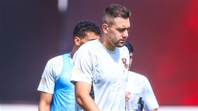 ريبيرو يكافئ لاعبي الأهلي بعد رباعية فاركو 