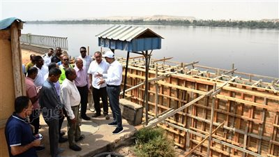 حل مشكلة المحولات الكهربائية بمحطات الصرف الصحي للمراسي السياحية بأسوان (صور)