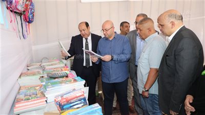 محافظ بني سويف يفتتح معرض أهلًا مدارس بتخفيضات 20% 