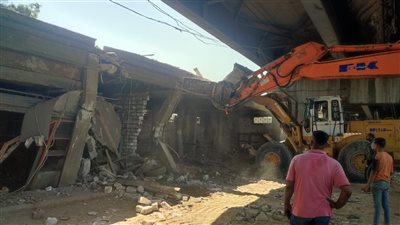 حملة مكبرة لإزالة التعديات والإشغالات أسفل كوبرى أبيس بالإسكندرية 