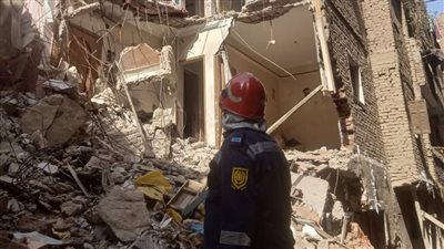 انهيار جزئي لعقار في عين شمس دون إصابات (صور) 