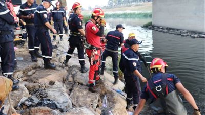 مصرع 18 شخصًا وإصابة 9 آخرين بسقوط حافلة في وادٍ بالعاصمة الجزائرية (فيديو وصور)