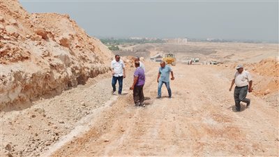 البدء في تنفيذ محور جديد يربط أسيوط بالبحر الأحمر