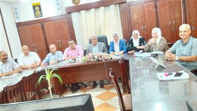 وكيل تعليم الإسماعيلية يطمئن على سير امتحان الدور الثاني للثانوية العامة 