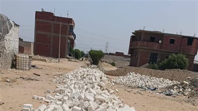 إزالة 6 حالات تعدٍ بالبناء على الأراضي الزراعية بالشرقية 