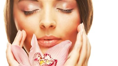 لتحسين مزاجك وحالتك النفسية، 7 زيوت عطرية مفعولها مذهل