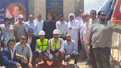 رئيس جامعة بنها يضع حجر الأساس للمعسكر الدائم لطلاب الجامعة بمطروح