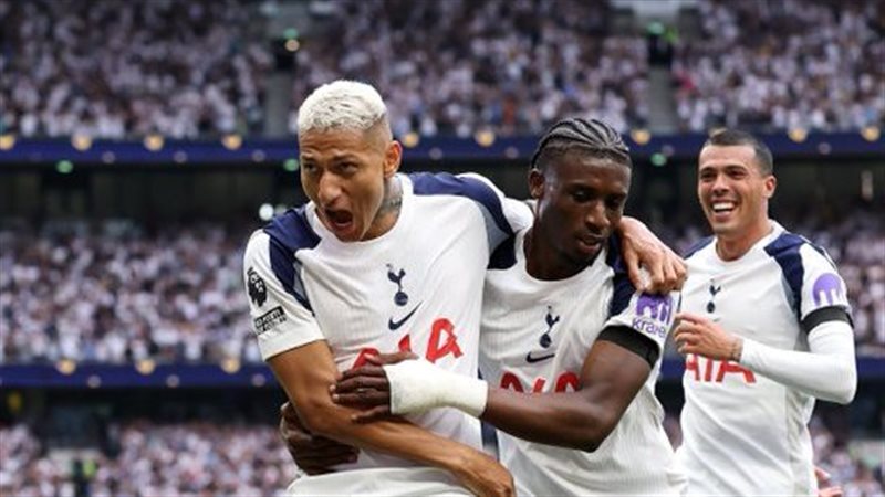 فريق توتنهام، فيتو