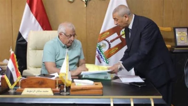 المحافظ ووكيل التعليم،