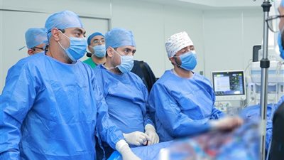 مجمع السويس الطبي ينجح في إجراء عملية دقيقة بالقلب 