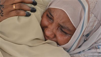 بكاء الوداع، لحظات مؤثرة بين السودانيين قبل مغادرتهم القاهرة إلى بلادهم (فيديو)