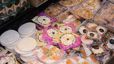 علبتك على ذوقك، أسعار حلاوة المولد في باب البحر 2025 (فيديو وصور)