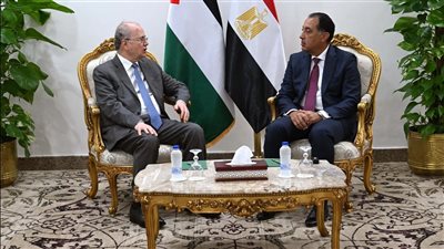 مدبولي خلال لقائه رئيس وزراء فلسطين: معبر رفح مفتوح ودعم مصر ثابت