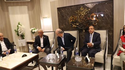 وصول عبد العاطي ورئيس الوزراء الفلسطيني لعقد مؤتمر صحفي أمام معبر رفح