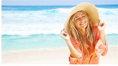 قبل الذهاب للمصيف، طرق العناية بالشعر لحمايته من الماء المالح 