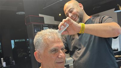 كيروش يروي لـ حلاق كواليس اكتشافه نجوم منتخب مصر (صور)