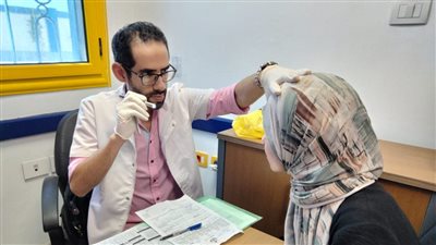 صحة البحيرة تطلق قافلة طبية لقرية كوم الطرفاية بكفر الدوار 