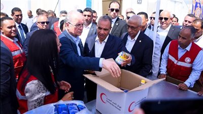 وزير الخارجية ورئيس الوزراء الفلسطيني يزوران 