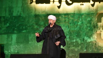 في أجواء روحانية، ياسين التهامي يتألق على مسرح القلعة بالإنشاد الصوفي (صور)