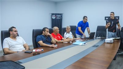 الحضري وفايز يجتمعان بـ مدربي الحراس ومحللي الأداء بمنتخبات الناشئين