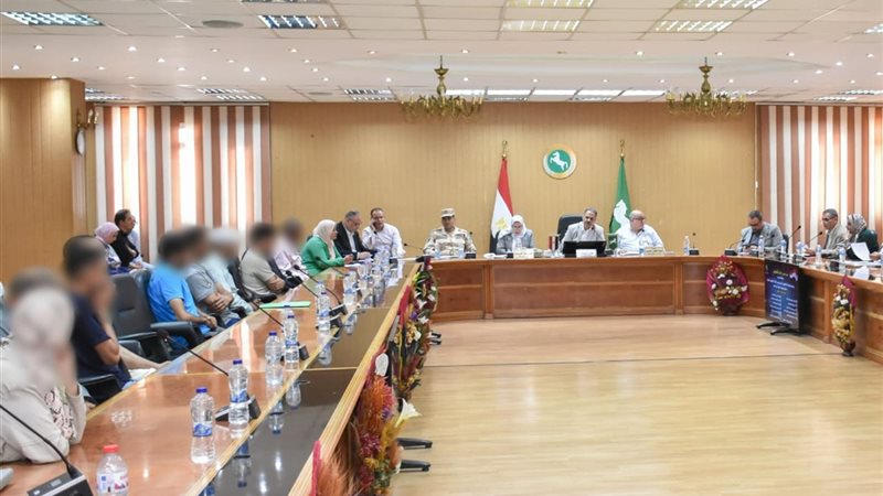 محافظ الشرقية في