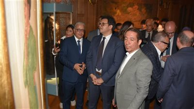 وزير الثقافة: 