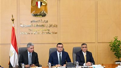 وزيرا الإسكان والسياحة ومحافظ الجيزة يتابعون مخطط تطوير منطقة مطار سفنكس وهرم سقارة 