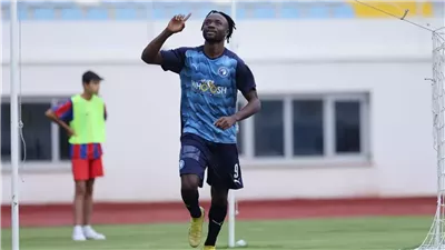 إيفرتون وماييلي يقودان التشكيل المتوقع لـ بيراميدز أمام أوكلاند سيتي