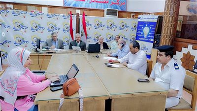 وكيل تعليم الفيوم يتابع امتحان مادتي الفيزياء والتاريخ دور ثاني للثانوية العامة