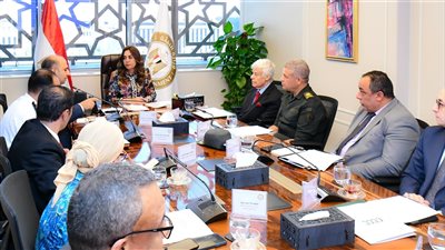 البيئة: تخفيض رسوم تراخيص تجميع قش الأرز