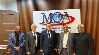 رئيس جامعة الإسكندرية يشارك في افتتاح فرع الجامعة بماليزيا 