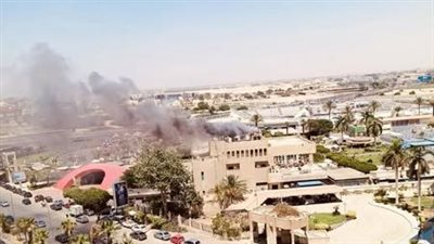 حريق الأهلي، الحماية المدنية تدفع بـ 4 سيارات إطفاء لإخماد النيران