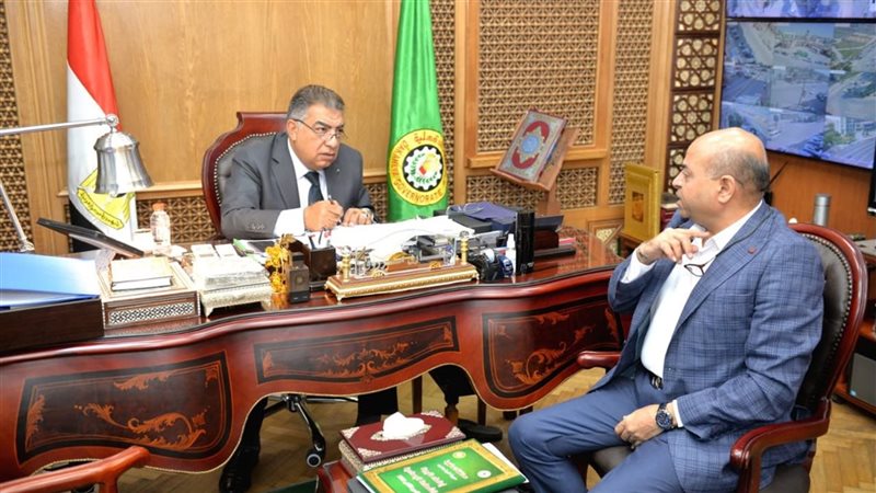 محافظ الدقهلية خلال