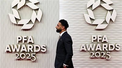محمد صلاح يصل حفل رابطة المحترفين لأفضل لاعب في الدوري الإنجليزي (فيديو)