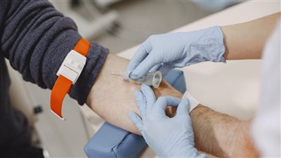 إجراء تحليل مخدرات لسائق تشاجر مع سيدة على أولوية المرور بمدينة نصر