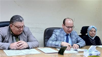 وكيل صحة الدقهلية يتابع مع مديري الإدارات الخدمات المقدمة للمواطنين