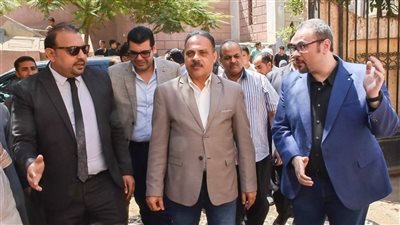 محافظ الشرقية يتفقد أعمال القافلة الطبية بإحدى قرى ديرب نجم 