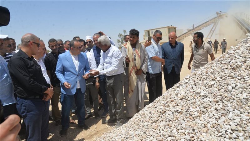 محافظ أسيوط يشهد
