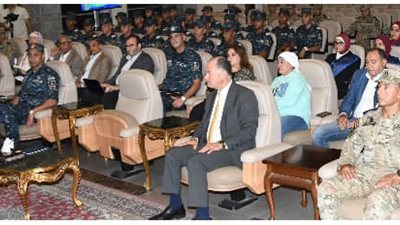 القوات المسلحة تنظم زيارة لإحدى الوحدات الخاصة البحرية (صور) 