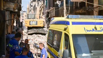 الحماية المدنية تكشف تفاصيل انهيار عقار بالزقازيق وانتشال جميع الضحايا والمصابين (صور)