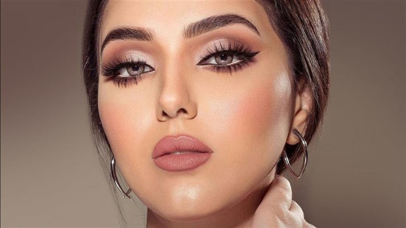 موضة المكياج 