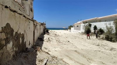 اعتداء عمال شاطئ عجميستا بالإسكندرية على 5 أشخاص من أسرة واحدة بالشوم وعصي الشماسي