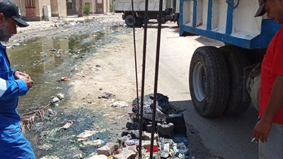 مياه القناة: تكثيف أعمال تطهير شبكات الصرف الصحى بالإقليم (صور)
