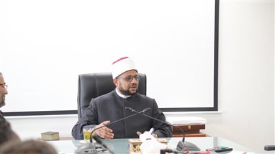 الجندي يشدد على ضرورة تطوير أساليب إعداد وإخراج المحتوى العلمي لمجمع البحوث الإسلاميَّة 